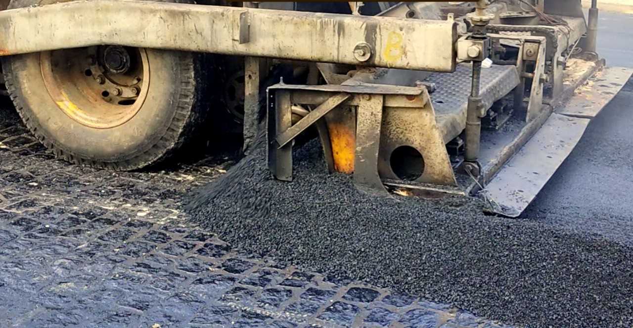 Camacã: As obras de asfalto da Rua Mário Batista estão em ritmo acelerado